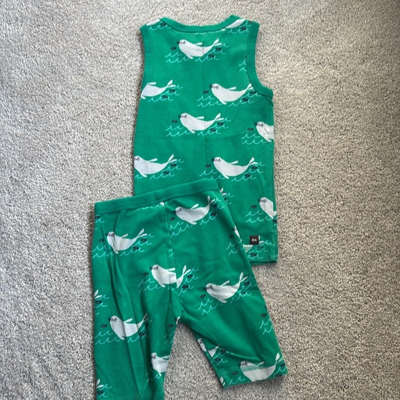 EUC Tea Collection Pajamas, size 6 - Picture 4 of 4